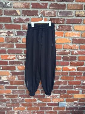 EUC Black Jordan Sweatpants